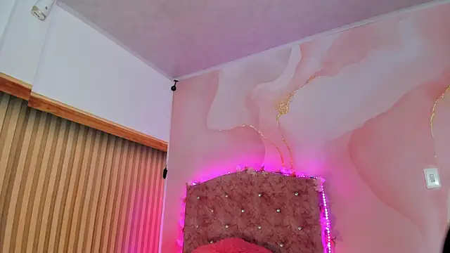 Daisy  rose online show from September 2025 02:55:01 AM