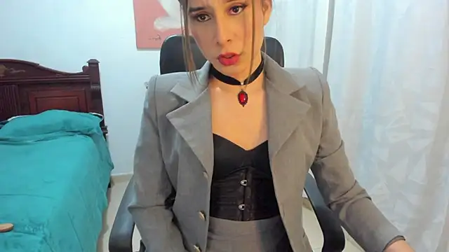 Snapshot of misstresbigcockts chatting on November 2025 10:10:01 PM misstresbigcockts online show from November 2025 10:10:01 PM