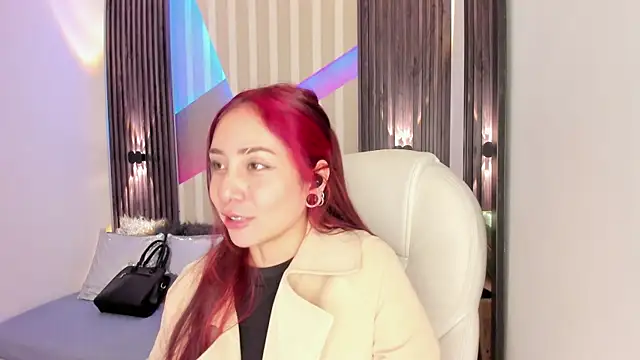 Snapshot of emily_layton chatting on November 2025 03:30:02 PM emily layton online show from November 2025 03:30:02 PM