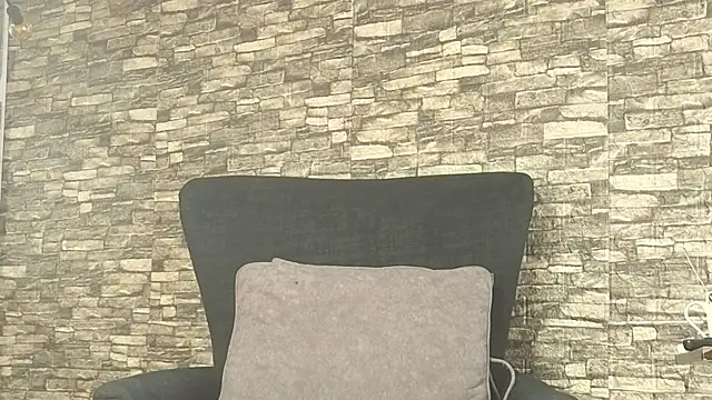 alondrabigtits online show from November 2025 01:46:02 PM