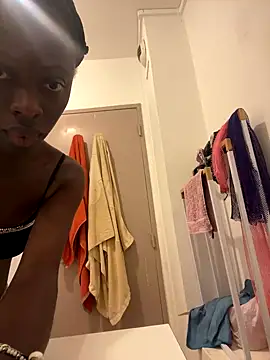 Snapshot of pupine35 chatting on September 2025 01:54:01 PM pupine35 online show from September 2025 01:54:01 PM