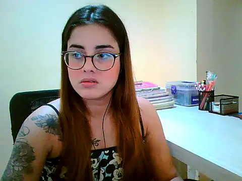 maliamiller online show from October 2025 08:57:02 AM