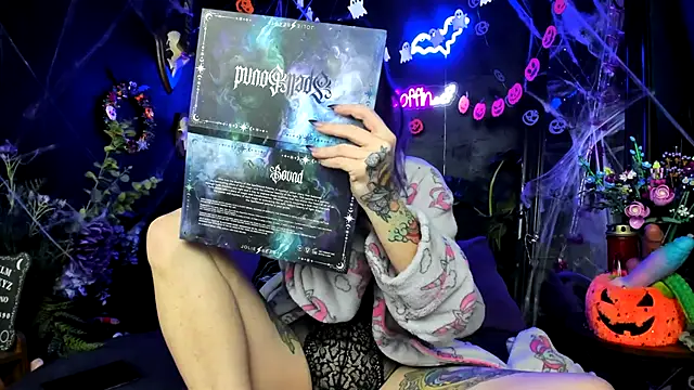 Snapshot of Purple_Coffin666 chatting on November 2025 10:25:02 AM Purple Coffin666 online show from November 2025 10:25:02 AM