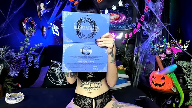 Snapshot of Purple_Coffin666 chatting on November 2025 10:05:01 AM Purple Coffin666 online show from November 2025 10:05:01 AM