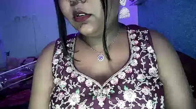 Snapshot of expression_queen chatting on January 2025 11:48:01 AM expression queen online show from January 2025 11:48:01 AM