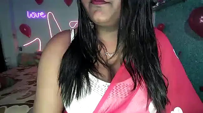 Snapshot of expression_queen chatting on February 2025 02:37:01 PM expression queen online show from February 2025 02:37:01 PM