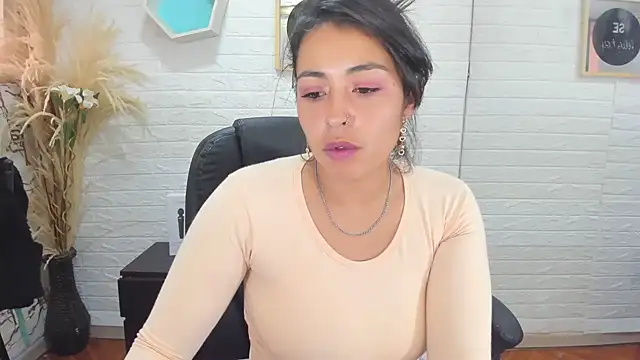 Aisha 09 online show from February 2025 03:32:02 PM