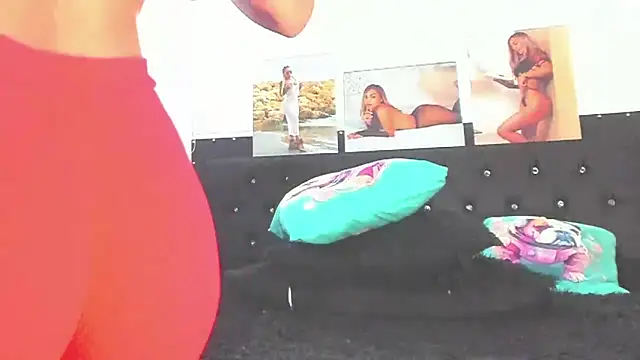 Snapshot of doll_celeste20 chatting on March 2025 07:43:02 PM doll celeste20 online show from March 2025 07:43:02 PM