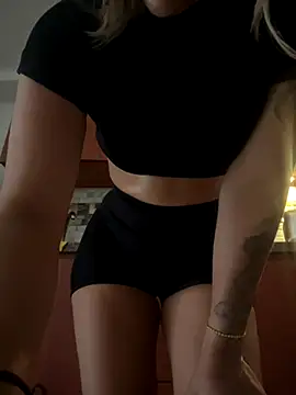 Snapshot of doll_celeste20 chatting on September 2025 11:43:01 AM doll celeste20 online show from September 2025 11:43:01 AM