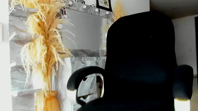 Snapshot of doll_celeste20 chatting on April 2026 11:44:01 AM doll celeste20 online show from April 2026 11:44:01 AM