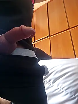kinky aliens online show from May 2026 12:33:01 PM