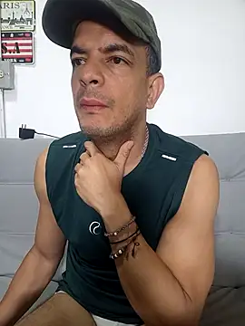 latinmartin73 online show from February 2025 11:50:02 AM