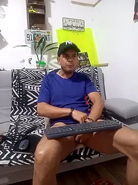 latinmartin73 online show from September 2025 12:27:01 PM