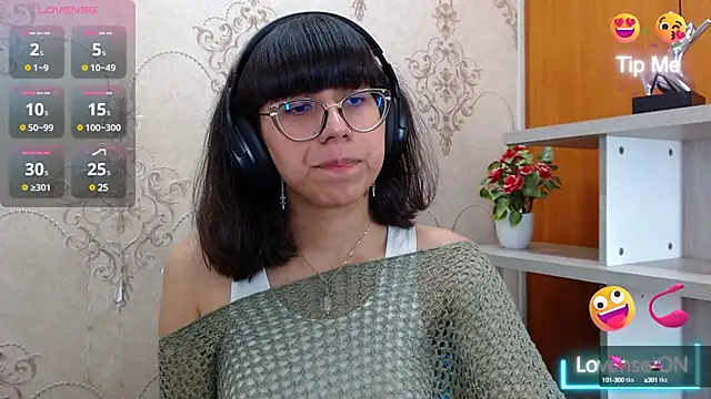 Snapshot of Nataly_Cloud chatting on December 2024 01:05:02 PM Nataly Cloud online show from December 2024 01:05:02 PM