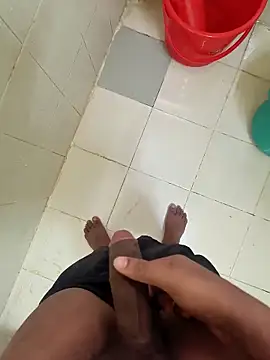 Snapshot of loveme99004 chatting on October 2025 02:54:02 AM loveme99004 online show from October 2025 02:54:02 AM