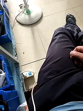 Snapshot of huzi518 chatting on September 2025 01:49:01 AM huzi518 online show from September 2025 01:49:01 AM