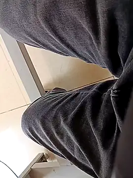 Snapshot of huzi518 chatting on October 2025 02:11:02 AM huzi518 online show from October 2025 02:11:02 AM