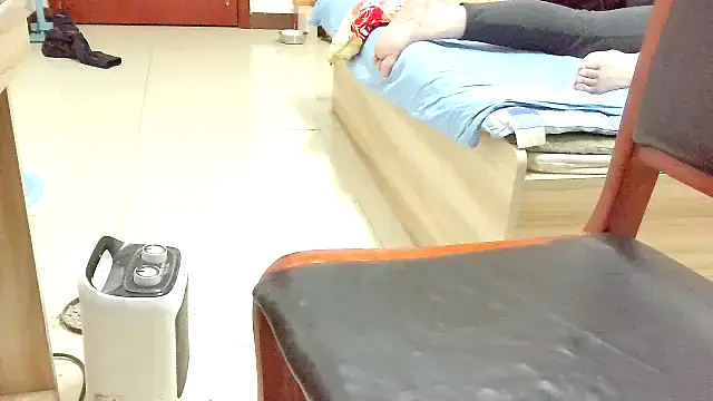 Snapshot of huzi518 chatting on November 2025 11:56:01 AM huzi518 online show from November 2025 11:56:01 AM