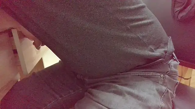 Snapshot of huzi518 chatting on November 2025 01:11:01 PM huzi518 online show from November 2025 01:11:01 PM