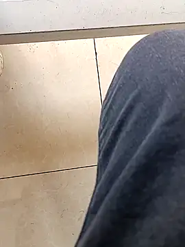 Snapshot of huzi518 chatting on November 2025 01:39:02 AM huzi518 online show from November 2025 01:39:02 AM