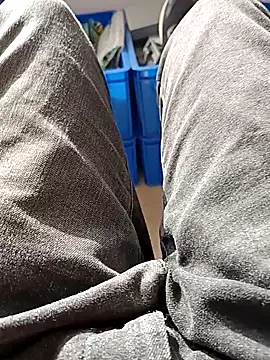 Snapshot of huzi518 chatting on November 2025 02:46:02 AM huzi518 online show from November 2025 02:46:02 AM