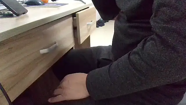 huzi518 online show from January 2026 04:00:01 PM