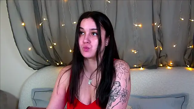 ChristinaMilton online show from October 2025 06:48:01 PM