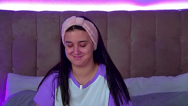 ChristinaMilton online show from November 2025 06:19:02 PM