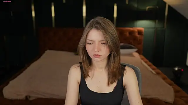 Michelle 054 online show from November 2025 12:02:01 AM