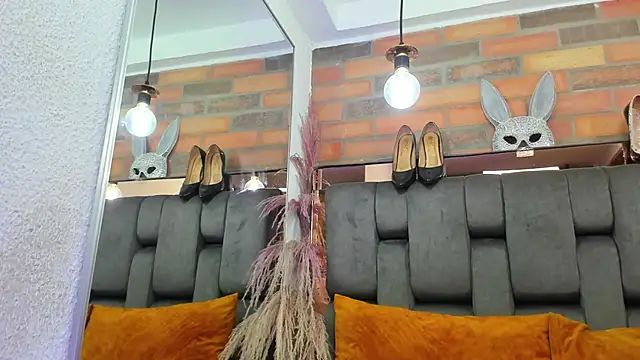 JESSYCORTES online show from October 2025 02:50:02 PM