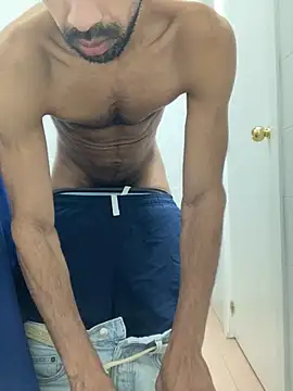 Lucascacaca online show from December 2024 07:00:02 PM