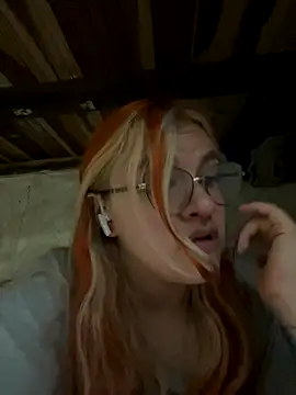 SophiaWeestt99 online show from September 2025 11:26:01 PM