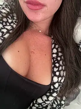 BetinaSoares online show from May 2026 03:19:01 PM