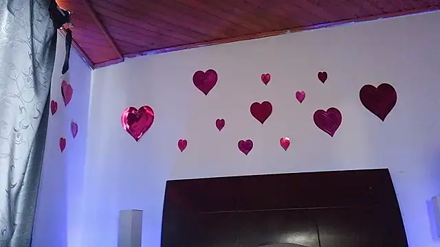 luccycollins  online show from February 2026 03:17:02 PM