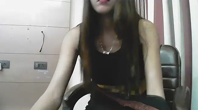 Snapshot of collage_hoty chatting on March 2025 04:45:02 PM collage hoty online show from March 2025 04:45:02 PM