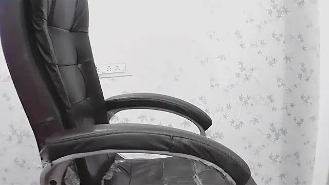 collage hoty online show from February 2026 07:03:02 AM