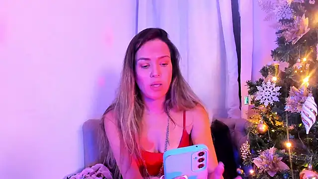 camilawm19 online show from December 2024 10:35:02 AM