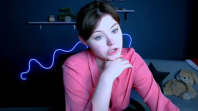 nikole kitt online show from February 2025 05:19:01 AM