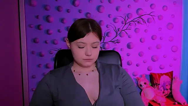 nikole kitt online show from February 2026 09:08:02 PM