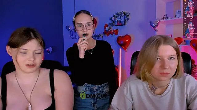 nikole kitt online show from February 2026 07:56:02 PM