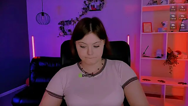 nikole kitt online show from May 2026 07:09:01 PM