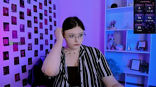 nikole kitt online show from July 2026 06:40:02 PM
