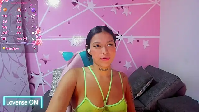 Snapshot of samantha_simur chatting on December 2024 05:42:02 AM samantha simur online show from December 2024 05:42:02 AM