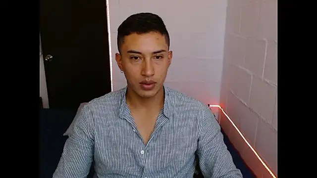 Snapshot of Davixx258 chatting on February 2025 04:10:01 PM Davixx258 online show from February 2025 04:10:01 PM