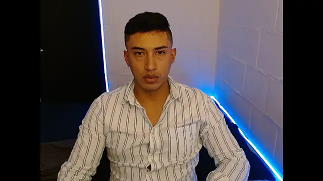 Snapshot of Davixx258 chatting on February 2025 08:20:02 PM Davixx258 online show from February 2025 08:20:02 PM