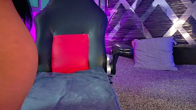 meggan 77 online show from April 2026 04:37:02 PM