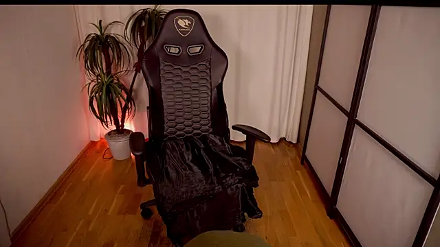 Snapshot of TommieH chatting on February 2025 05:26:02 AM TommieH online show from February 2025 05:26:02 AM