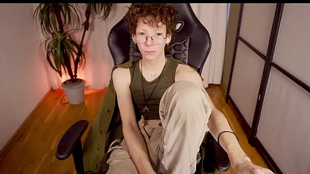 Snapshot of TommieH chatting on February 2025 08:49:01 AM TommieH online show from February 2025 08:49:01 AM