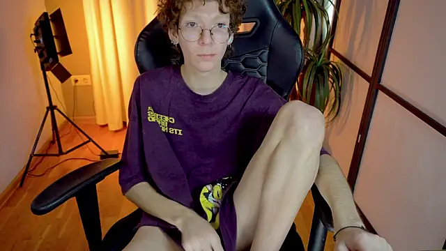 Snapshot of TommieH chatting on February 2025 11:42:02 AM TommieH online show from February 2025 11:42:02 AM