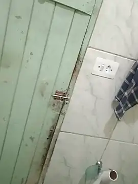 Snapshot of DitchingThrottle chatting on January 2026 04:32:01 PM DitchingThrottle online show from January 2026 04:32:01 PM